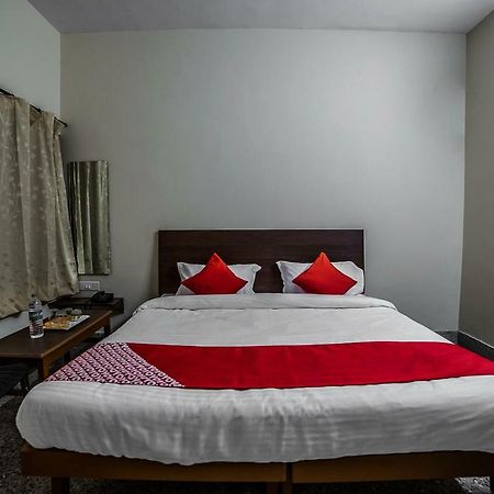 Oyo 13374 Vididhi Hotel Visakhapatnam Bagian luar foto