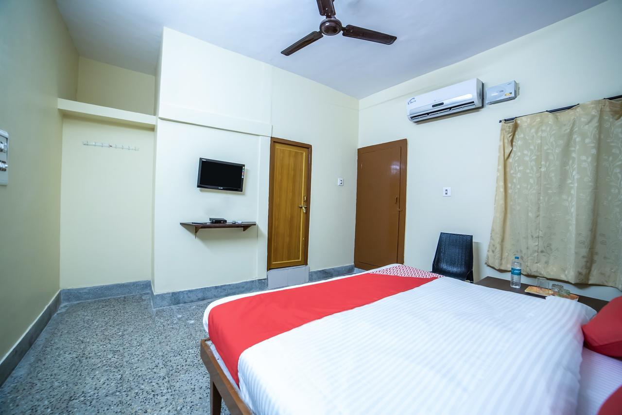 Oyo 13374 Vididhi Hotel Visakhapatnam Bagian luar foto
