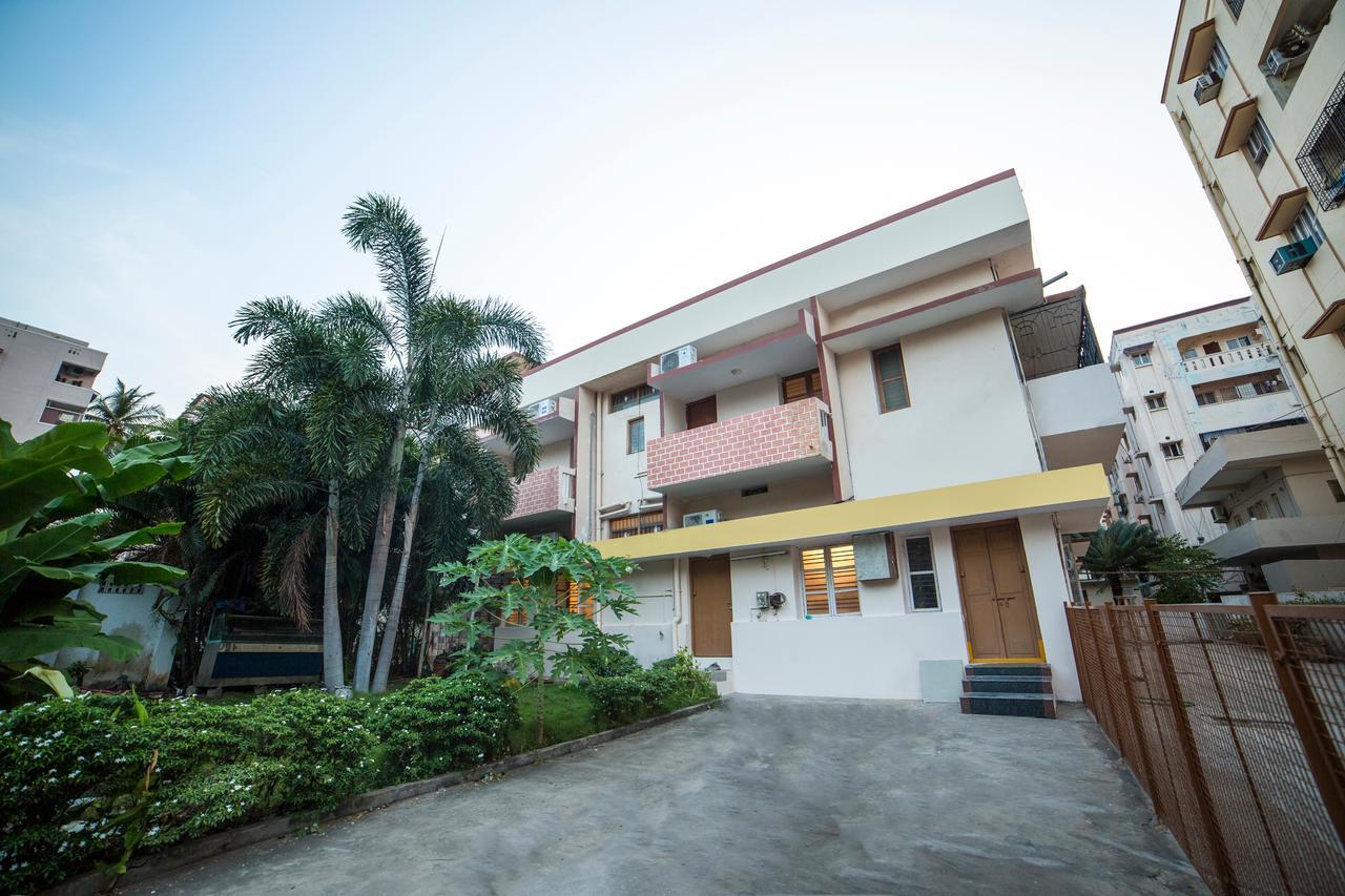 Oyo 13374 Vididhi Hotel Visakhapatnam Bagian luar foto