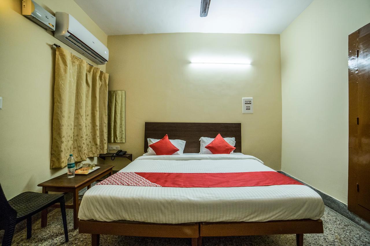 Oyo 13374 Vididhi Hotel Visakhapatnam Bagian luar foto