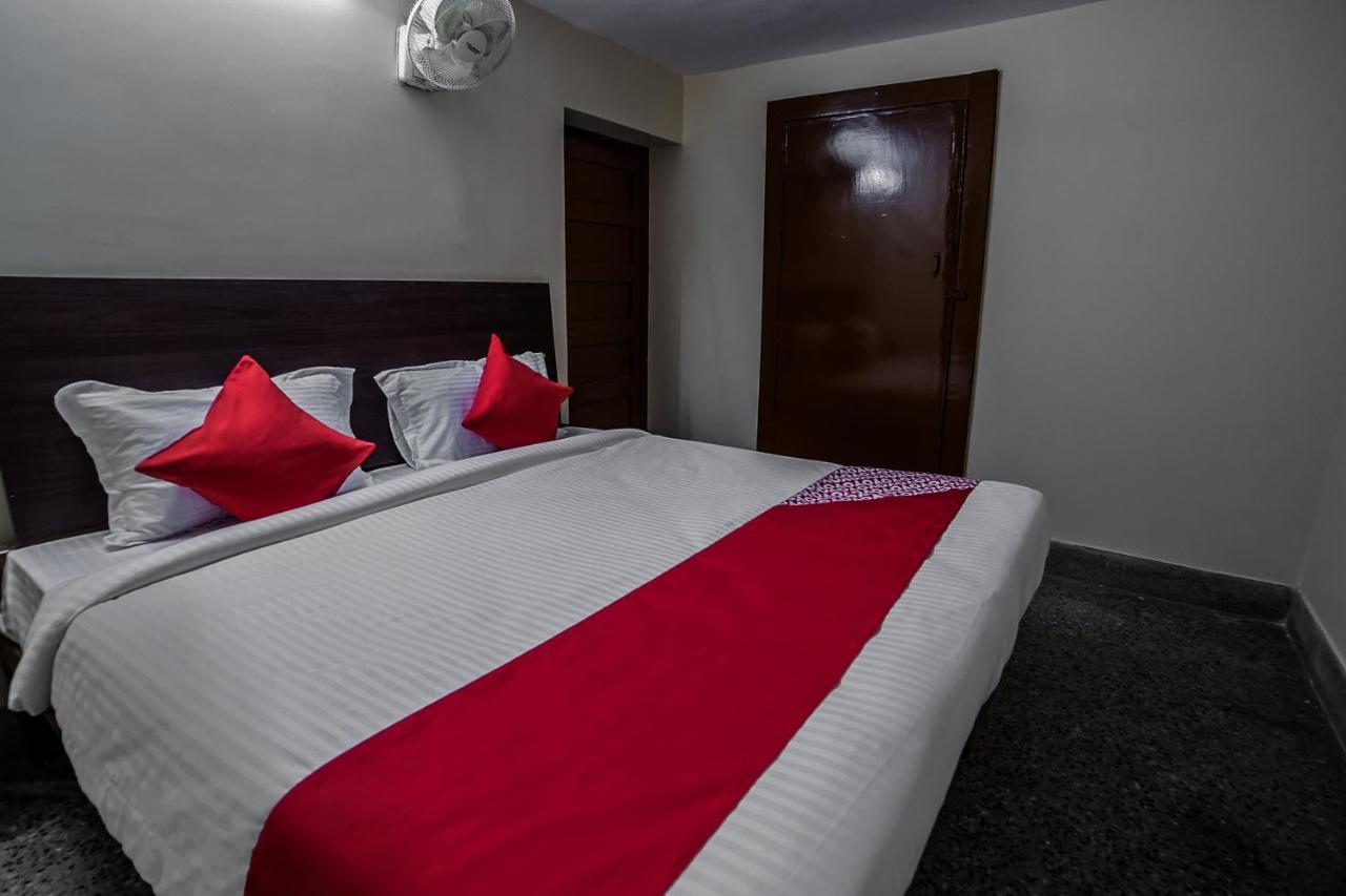 Oyo 13374 Vididhi Hotel Visakhapatnam Bagian luar foto