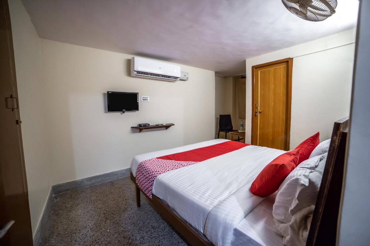 Oyo 13374 Vididhi Hotel Visakhapatnam Bagian luar foto