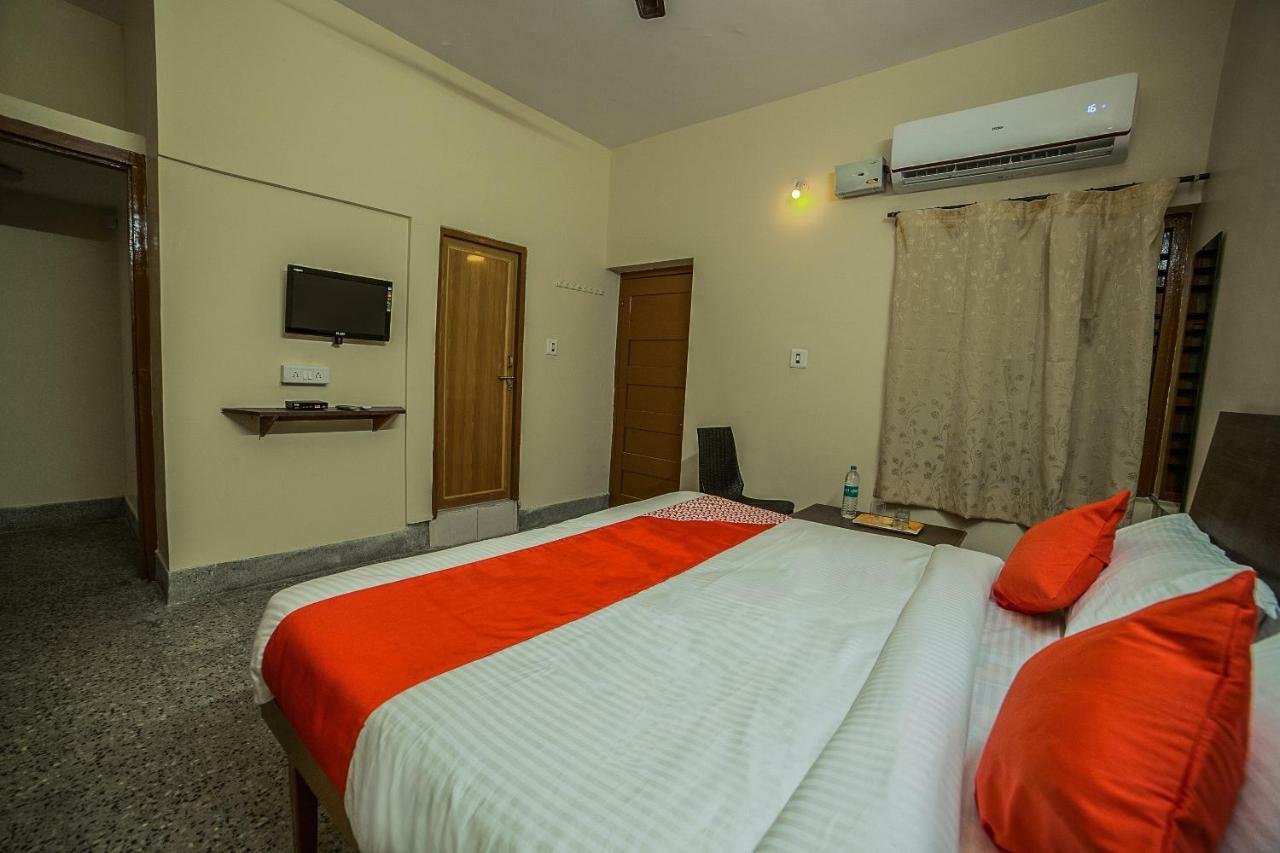 Oyo 13374 Vididhi Hotel Visakhapatnam Bagian luar foto