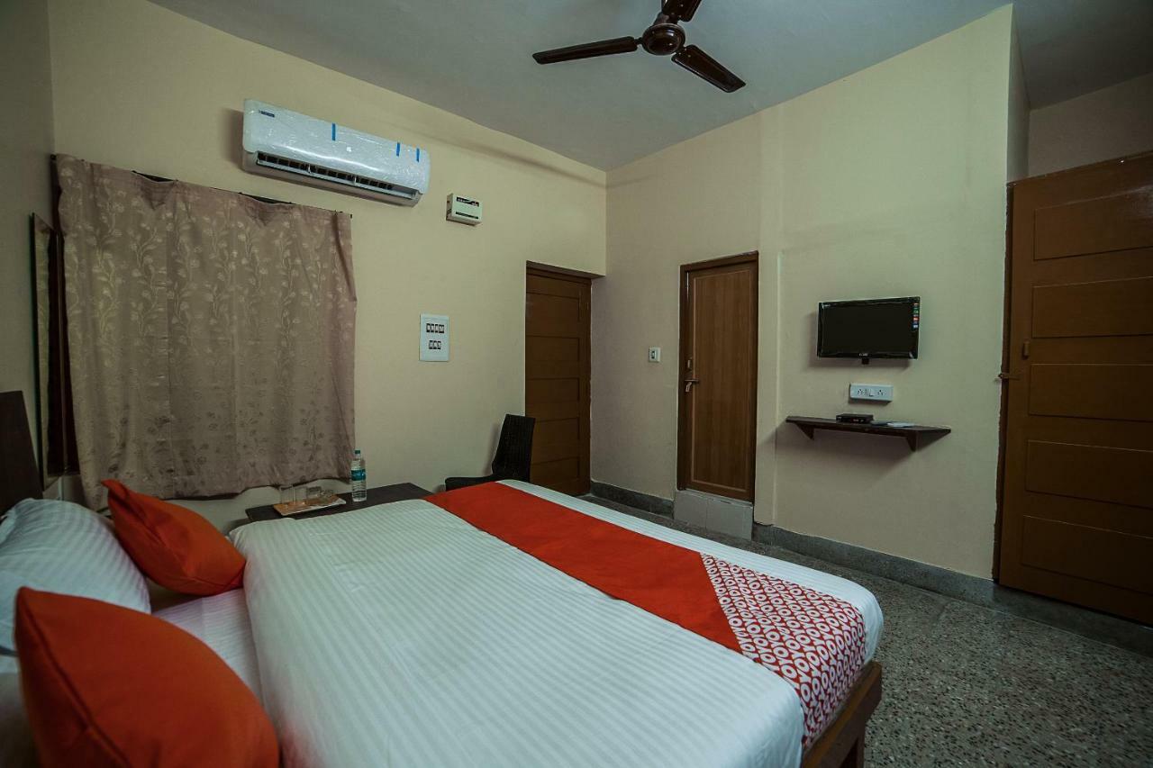 Oyo 13374 Vididhi Hotel Visakhapatnam Bagian luar foto